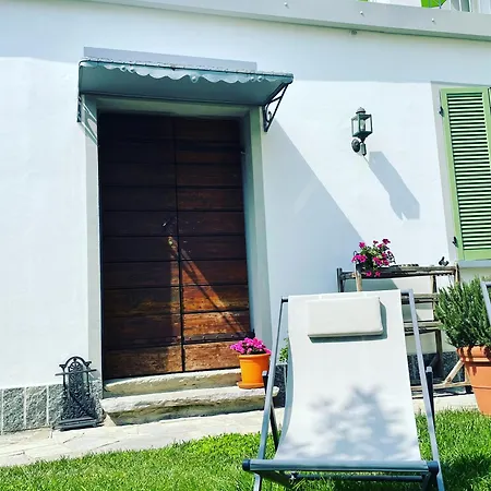 Casa Emma 3* 사론노